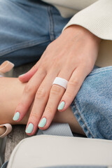 Leinwandbilder Nagelstudio Frauenhände mit elegantem Ring  © Alena Polikina