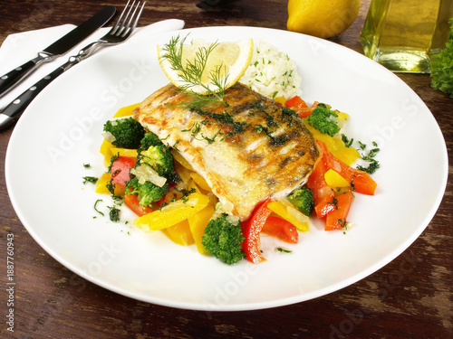 фотографія Grilled Sander Fillet with Vegetables - Pikeperch