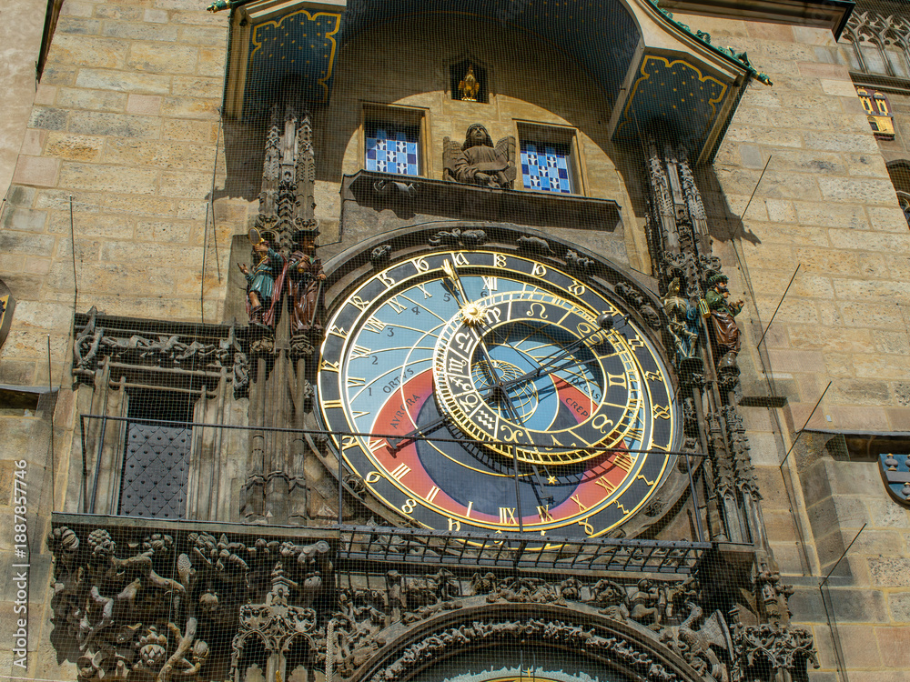 Obraz premium stunning medieval mechanic clock well know as Prague Astronomical Clock in Czech Republic