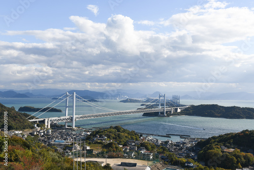 Fotografie 岡山県倉敷市の下津井から望む瀬戸大橋と瀬戸内海の多島美