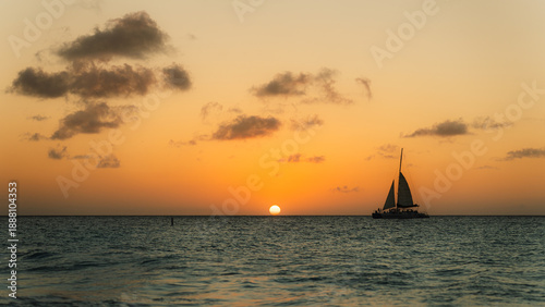 Bild auf Leinwand sailboat at sunset