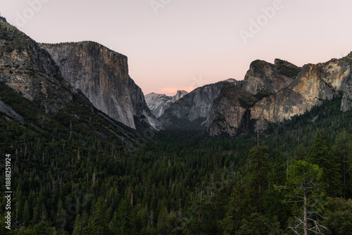 Yosemite Tunnel View at sunset