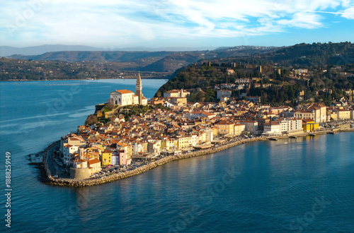 Εκτύπωση καμβά Aerial view of Piran old town peninsula with colorful houses and lighthouse cape