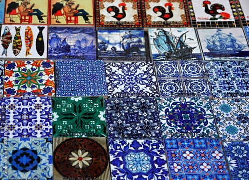 Foto Portuguese azulejos tiles showing traditional patterns and symbols