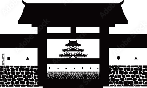 門から見える天守の白黒シルエット