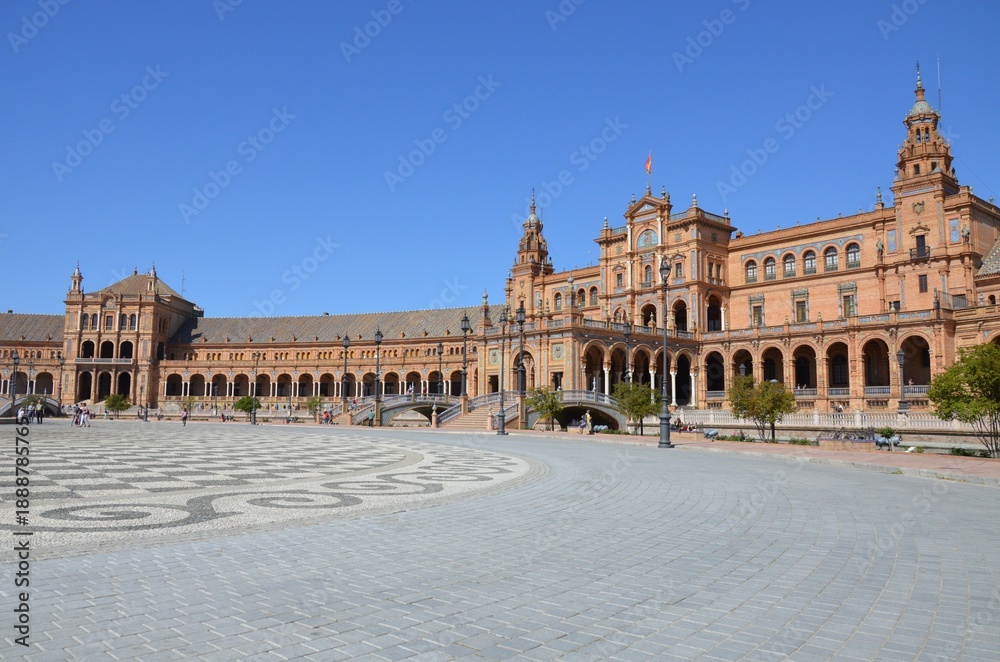 Obraz premium Seville, Spain 03.28.2019: Plaza de Espana or Spain Square in Seville, Andalusia, Spain