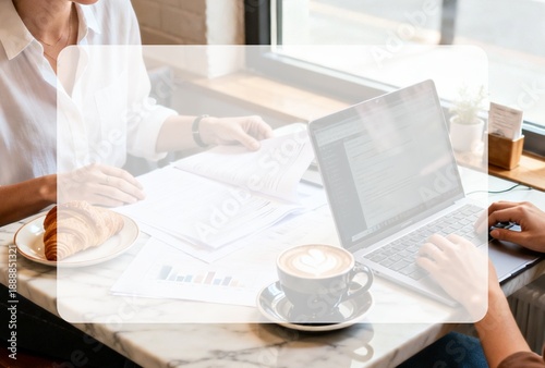 コピースペース付きカフェでミーティングの背景