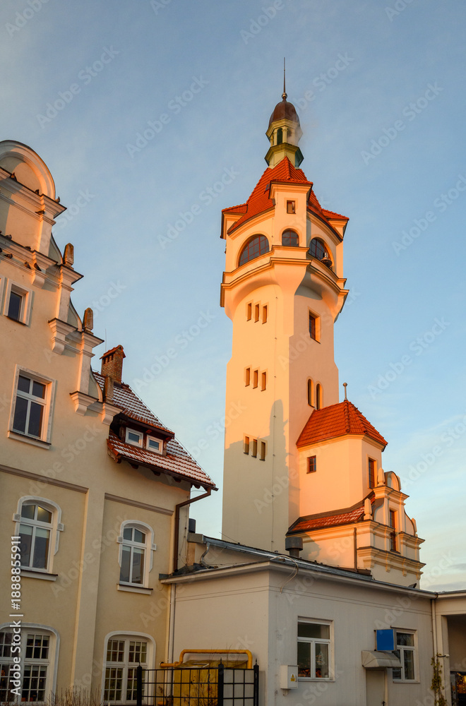 Fototapeta premium Sopot lighthouse next to pier in Sopot, Poland