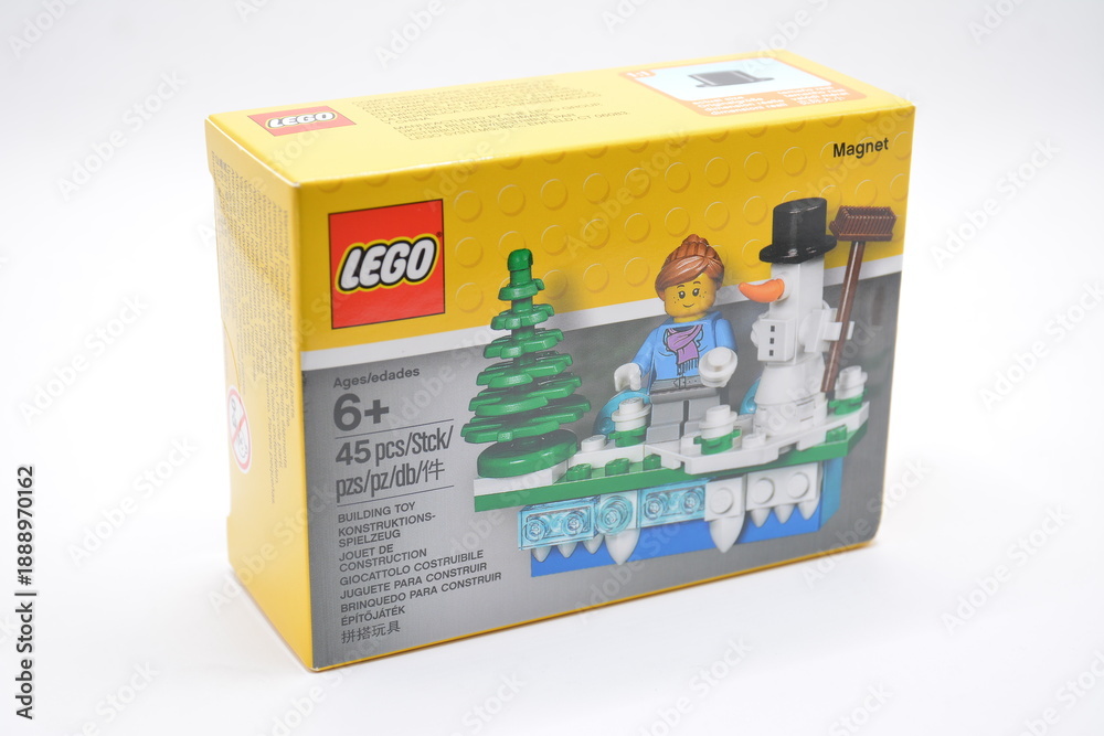 Naklejka premium Lego iconic holiday magnet set in Manila, Philippines