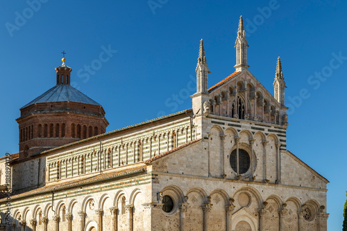 Tableau sur toile Duomo di Massa Marittima, Tuscany, Italy, ancient architecture