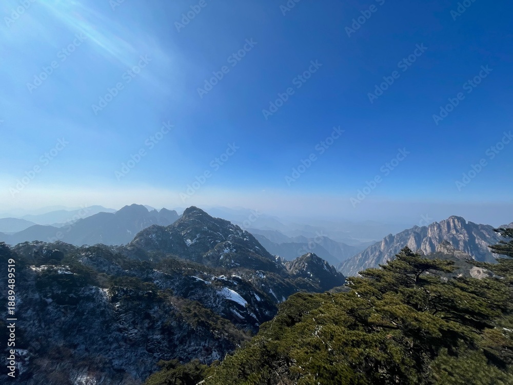 Obraz premium mountains and clouds
