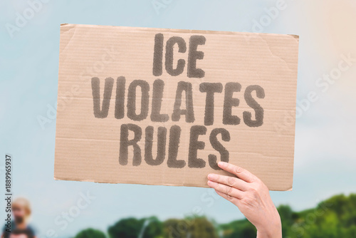 Fotografía "ICE Violates Rules" Enforcement practices questioned