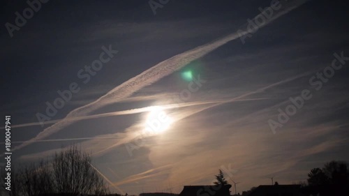 Chemtrails über dem östlichen Ruhrgebiet, NRW