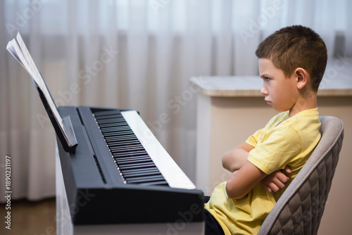 Fotografie Piano Lessons for Children