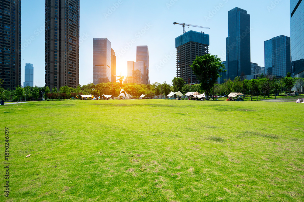 Obraz premium Parks and office buildings in the financial district