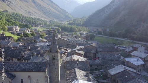 Drone Village de France en pierre montagne Bonneval sur Arc