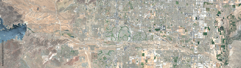 Obraz premium Satellite View of Phoenix Urban Expansion in Desert Environment 