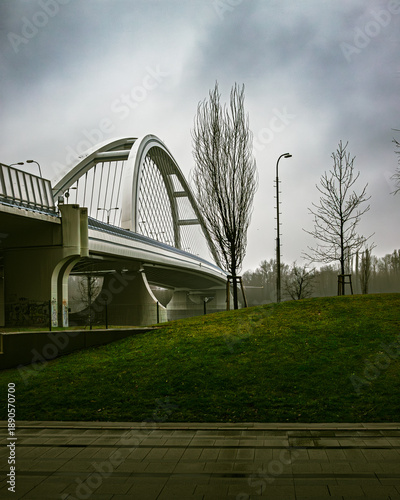 Photography Apollo Bridge on a rainy afternoon