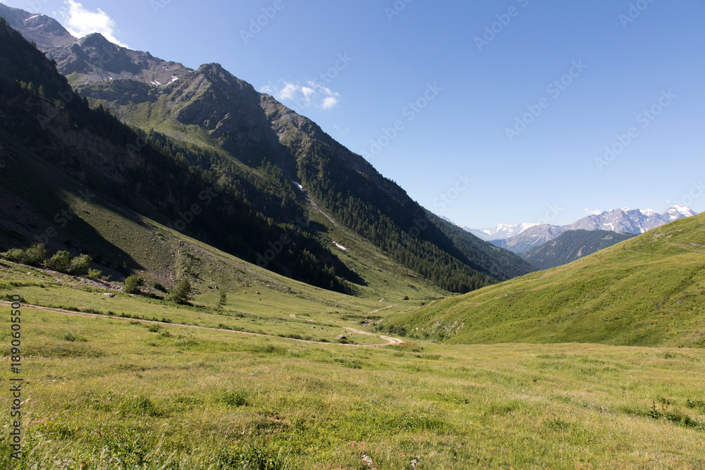 Fototapeta premium A nice landscape view of Jovencan