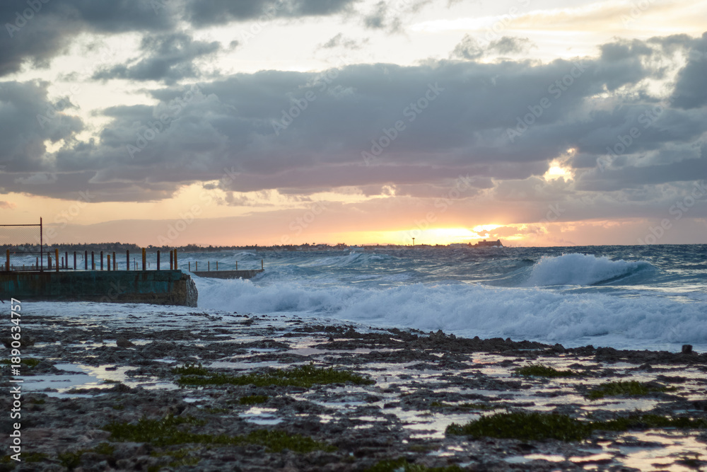 Obraz premium sunset on the beach