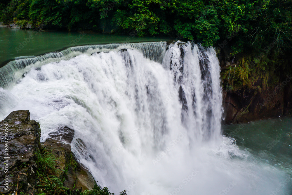 Obraz premium 台湾十分の十分瀑布