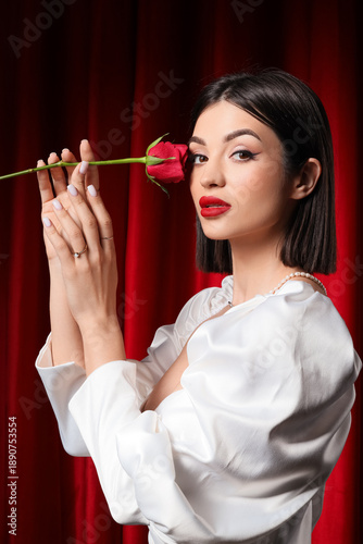 Beautiful young elegant wom...
