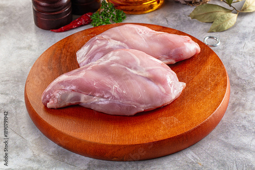 Foto Raw rabbit legs for cooking