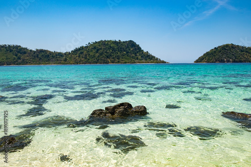 фотографія Beautiful beach at Talang Island, Satun, Thailand