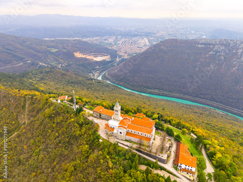 Εκτύπωση καμβά Aerial view of the Basilica of the Assumption of Mary on the Holy Mountain (Svet