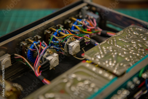 Tableau sur toile electronic components microphone preamp