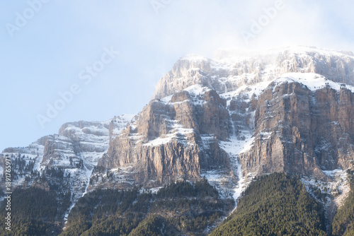 Paisajes nevados de Ordesa y Monte Perdido