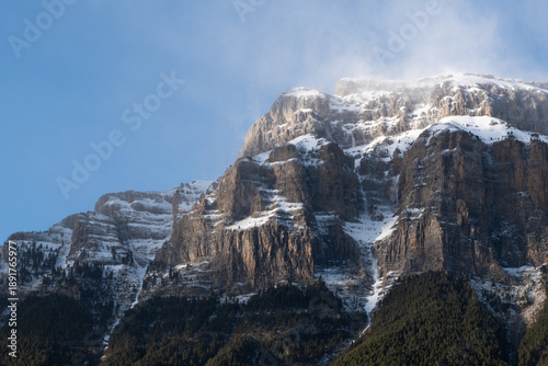Paisajes nevados de Ordesa y Monte Perdido