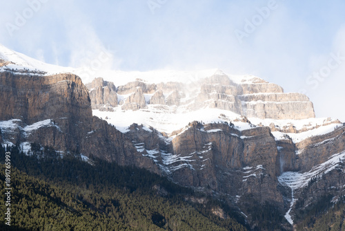 Paisajes nevados de Ordesa y Monte Perdido