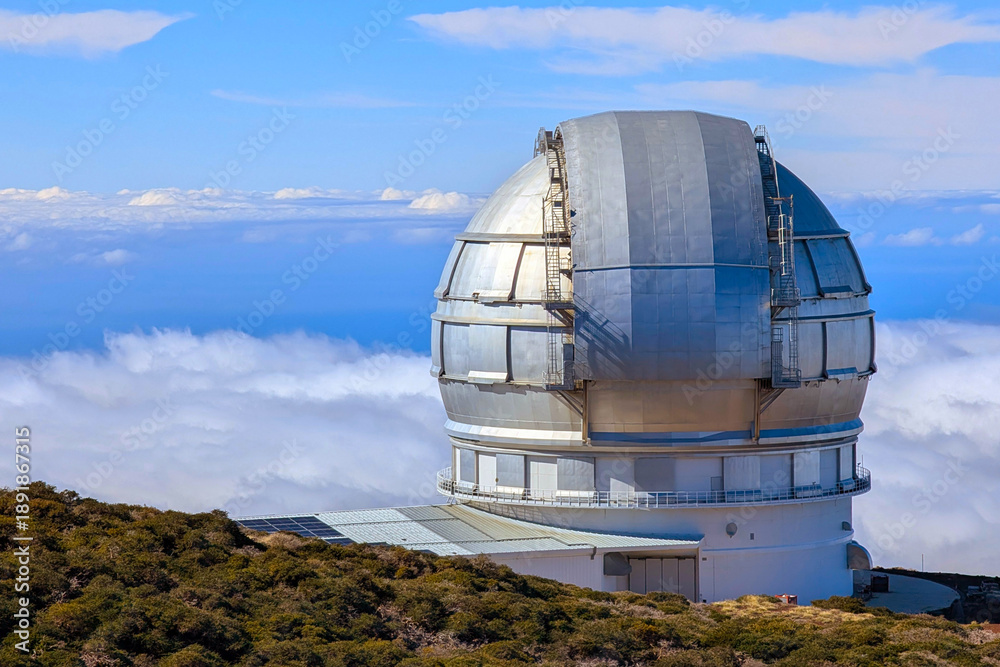 Fototapeta premium Scenic view of the astronomical observatory near the Caldera de Taburiente National Park on La Palma island, Spain, Europe