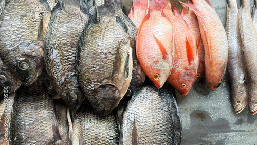 Tableau sur toile Fresh fish display in a local market