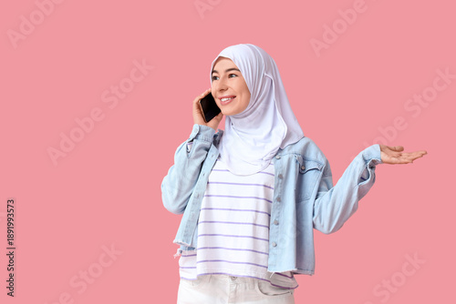 Beautiful young Muslim woma...