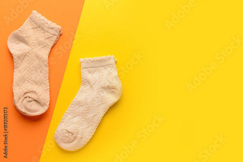 Different basic socks on co...