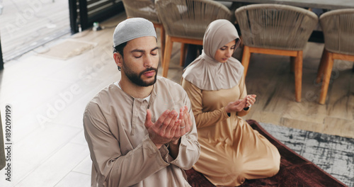 Schilderij op canvas Muslim, family and prayer for faith with worship, salah and routine with Islam belief in home