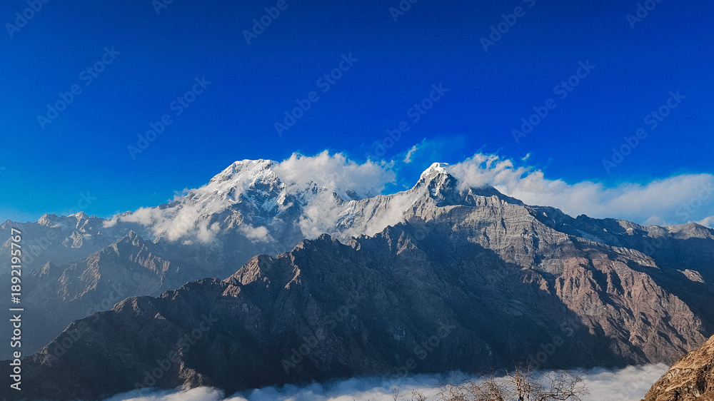 Obraz premium snow covered mountains