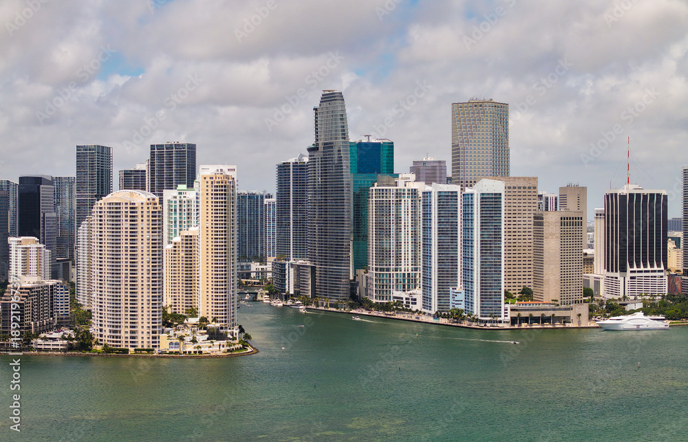 Obraz premium Aerial view of Brickell skyline in downtown Miami. Scenic panorama of Brickell financial district. Brickell in Miami city.