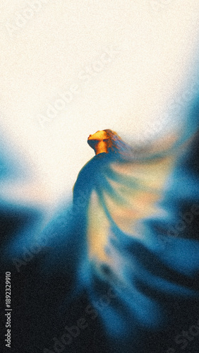 Fotografia Ethereal artwork abstract fashion portrait with flowing light and motion blur