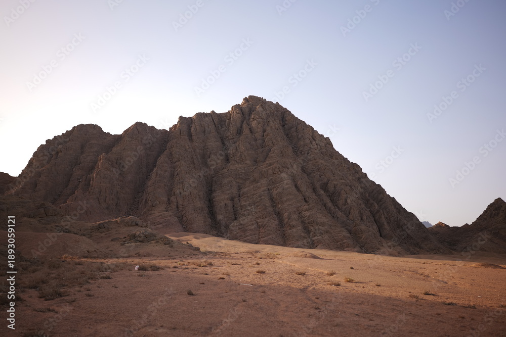 Naklejka premium mountains in the desert