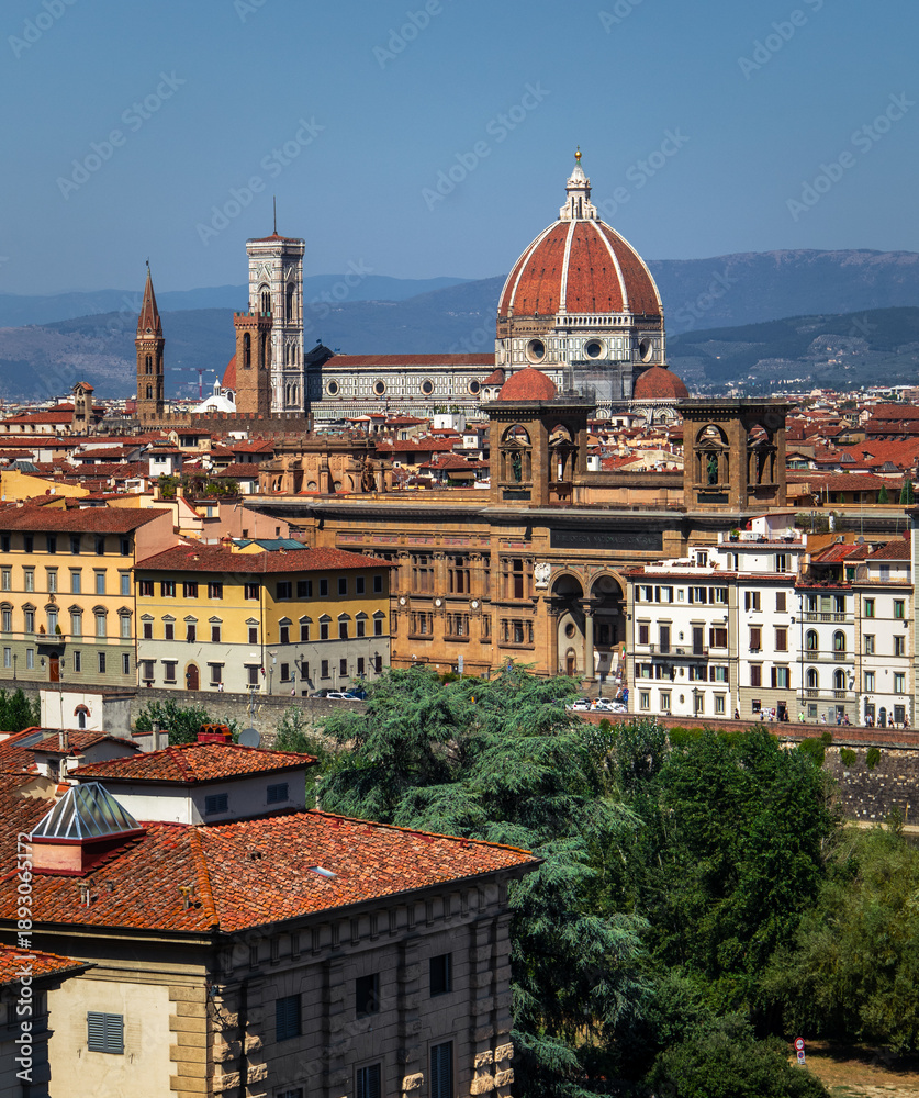 Obraz premium A beatiful view of the city Florence with the view to the Cathedral of Santa Maria del Fiore