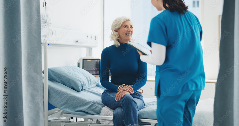 Obraz premium Patient, nurse and smile in hospital with tablet, consultation chat and good news for test results. Mature person, healthcare worker and talk in clinic with medical update, recovery feedback or tech.