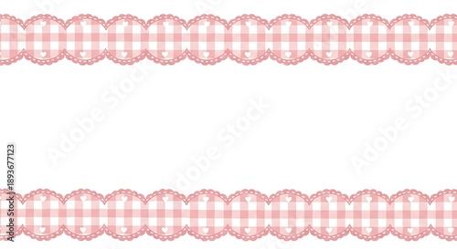 Delicate pink gingham scalloped border design
