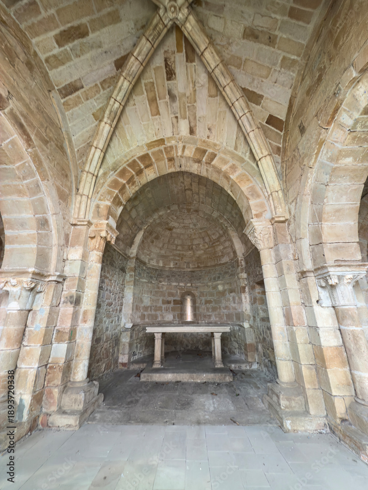 Fototapeta premium Stone altar inside apse of San Andres Church in Aguilar de Campoo