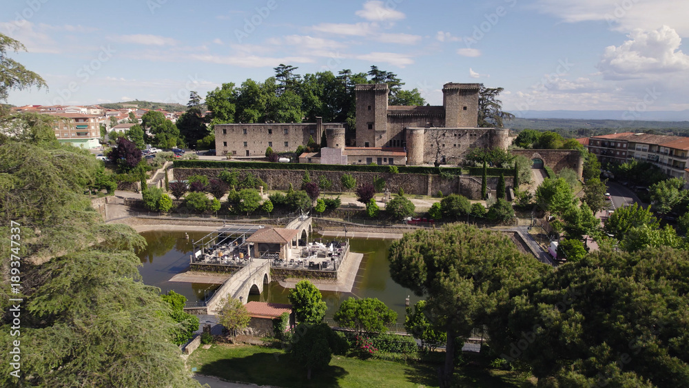 Fototapeta premium Aerial View of Jarandilla Medieval Castle with Pond, Spain