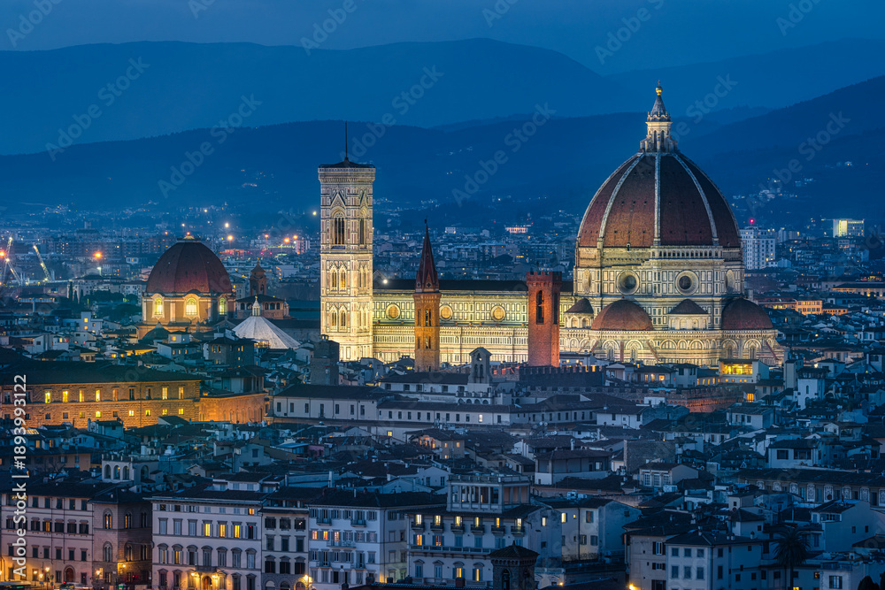 Fototapeta premium Florence Cathedral Skyline at Blue Hour, Tuscany, Italy