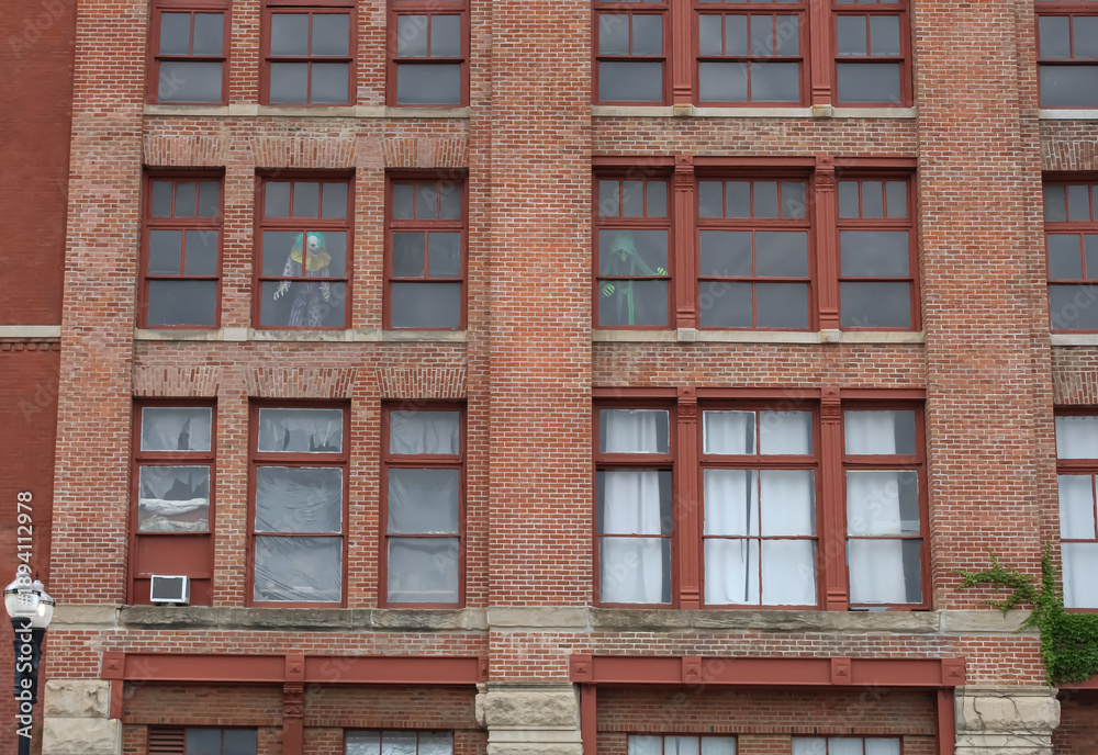 Fototapeta premium Omaha Spooky Windows