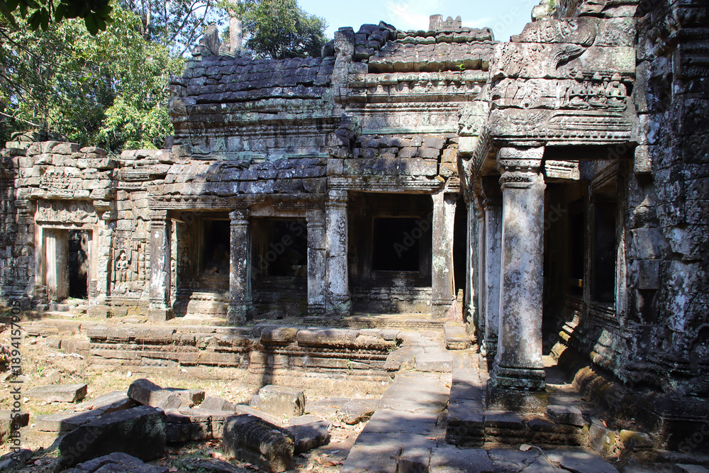 Naklejka premium ancient ruined hindu and buddhist khmer temple (preah khan) in angkor in siem reap in cambodia